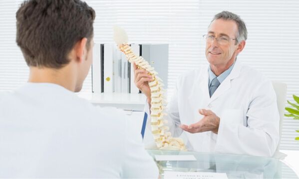 consultarea unui medic pentru osteocondroza toracică